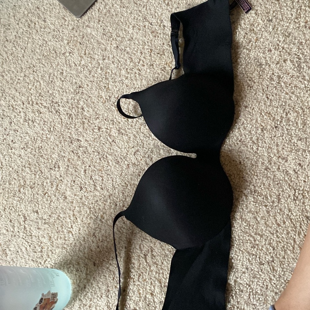 Victoria’s Secret of bra minimal use